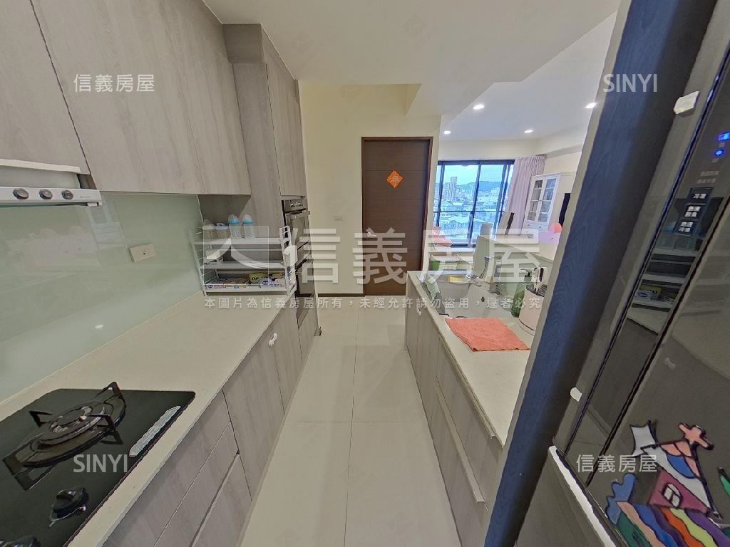 鄉林左岸三房雙車位房屋室內格局與周邊環境