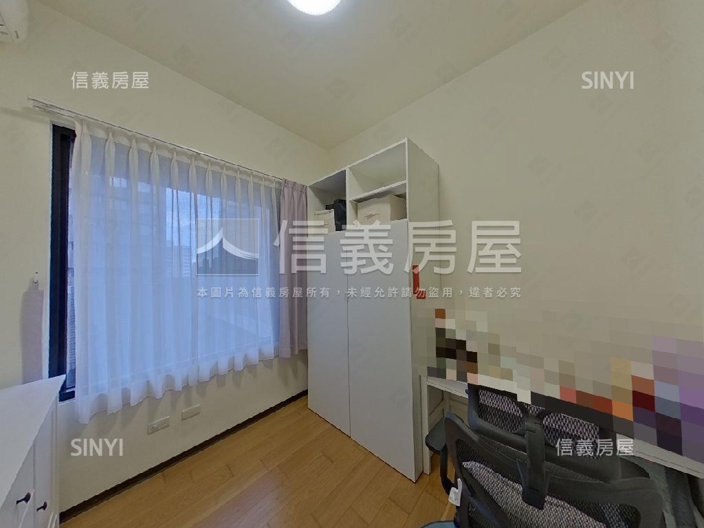 鄉林左岸三房雙車位房屋室內格局與周邊環境