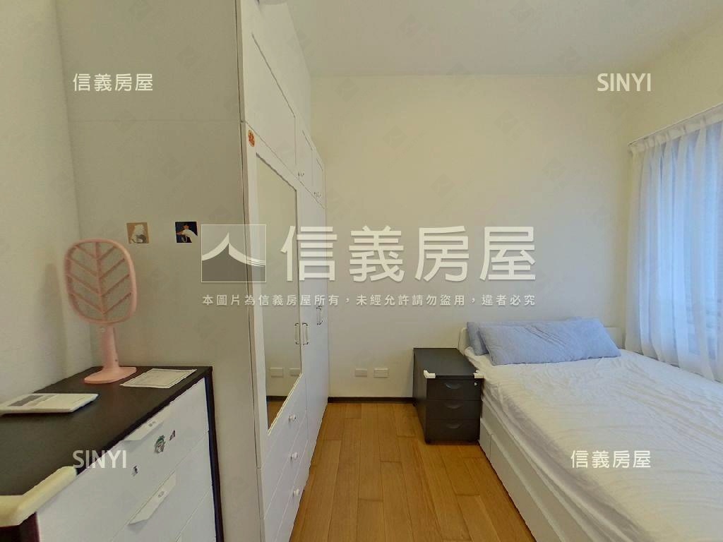 鄉林左岸三房雙車位房屋室內格局與周邊環境