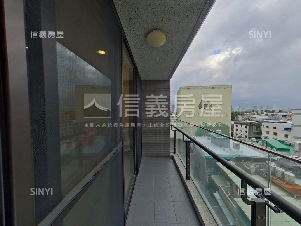 鄉林左岸三房雙車位房屋室內格局與周邊環境