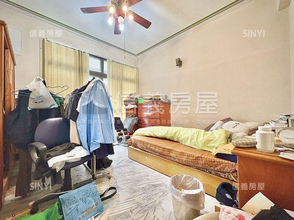 善化｜市心邊間大地坪透天房屋室內格局與周邊環境