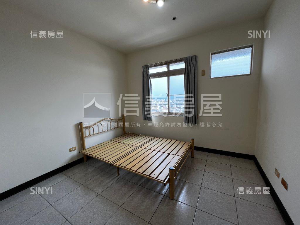 經國新城次高樓層附車位房屋室內格局與周邊環境