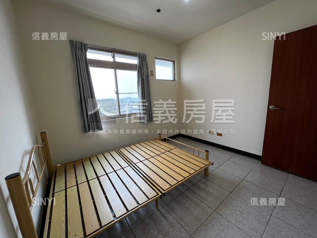 經國新城次高樓層附車位房屋室內格局與周邊環境