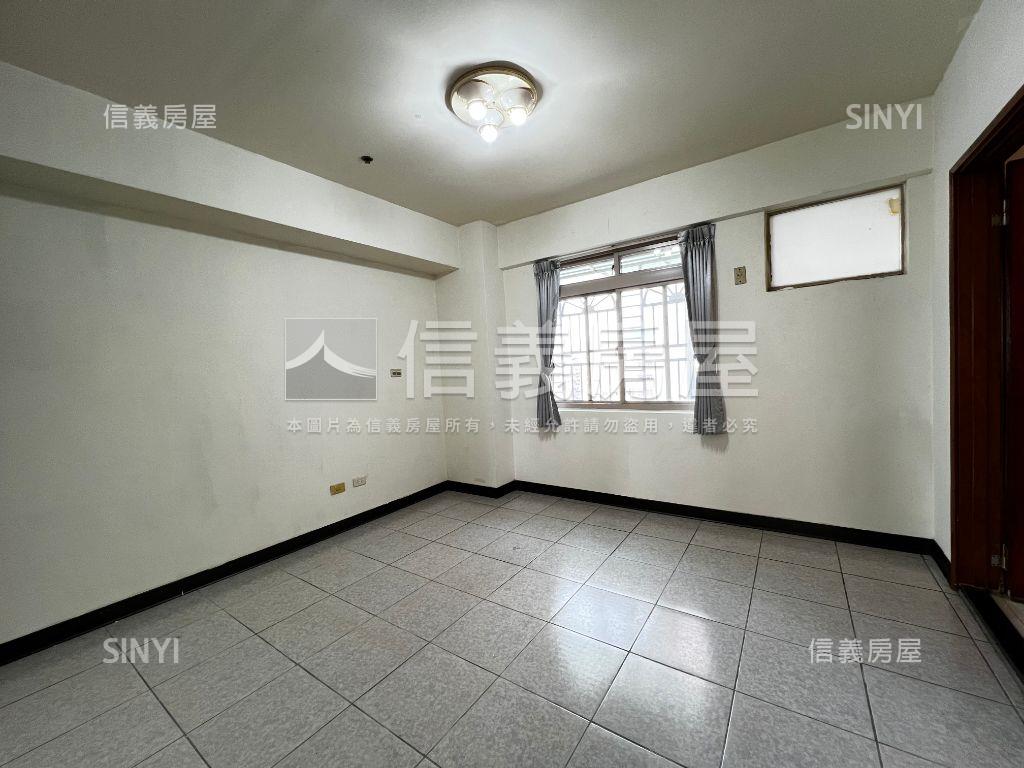 經國新城次高樓層附車位房屋室內格局與周邊環境