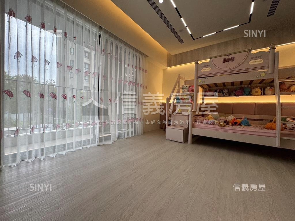 近公園朝南別墅加蓋電梯房屋室內格局與周邊環境