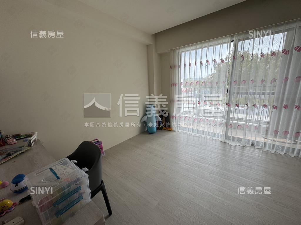 近公園朝南別墅加蓋電梯房屋室內格局與周邊環境