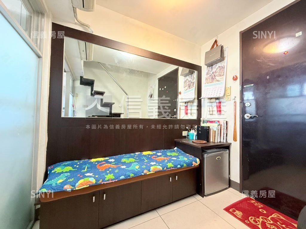 大灣商圈樓中樓美居套房房屋室內格局與周邊環境