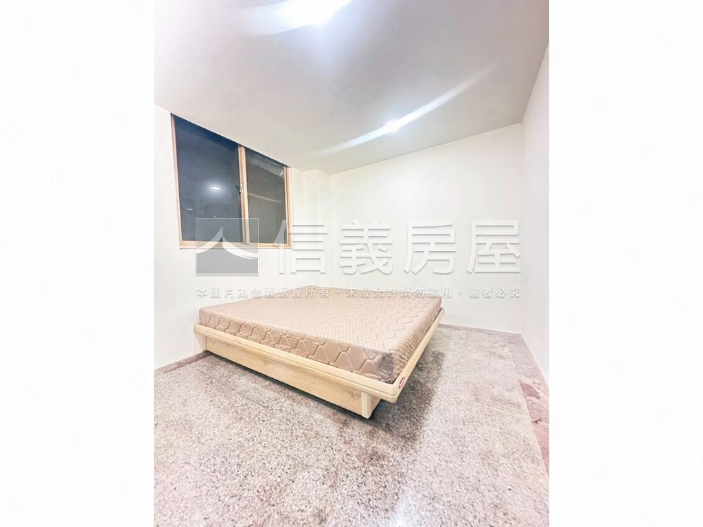 鶴馨居挑高一樓大空間房屋室內格局與周邊環境