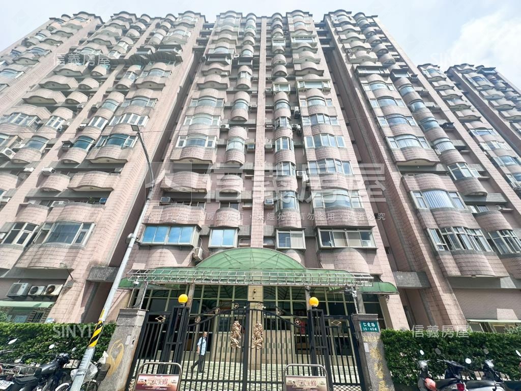 鶴馨居挑高一樓大空間房屋室內格局與周邊環境