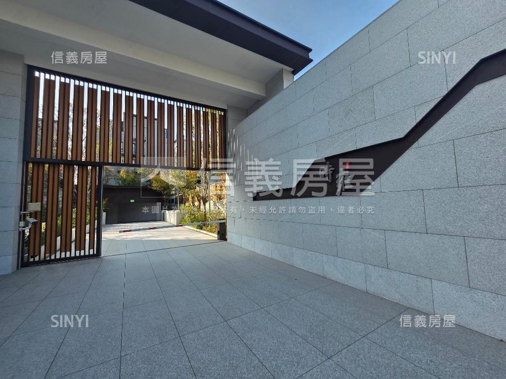 碧國時雍三房附雙平車位房屋室內格局與周邊環境