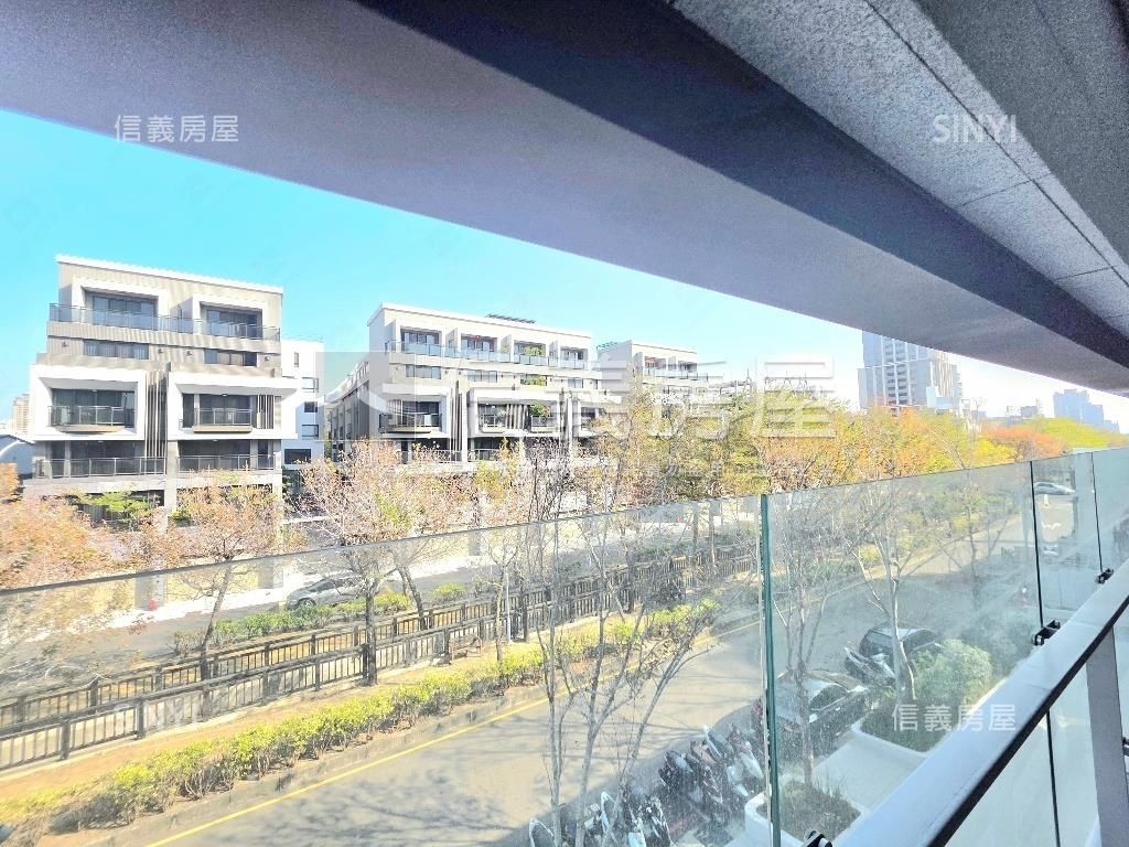 碧國時雍三房附雙平車位房屋室內格局與周邊環境