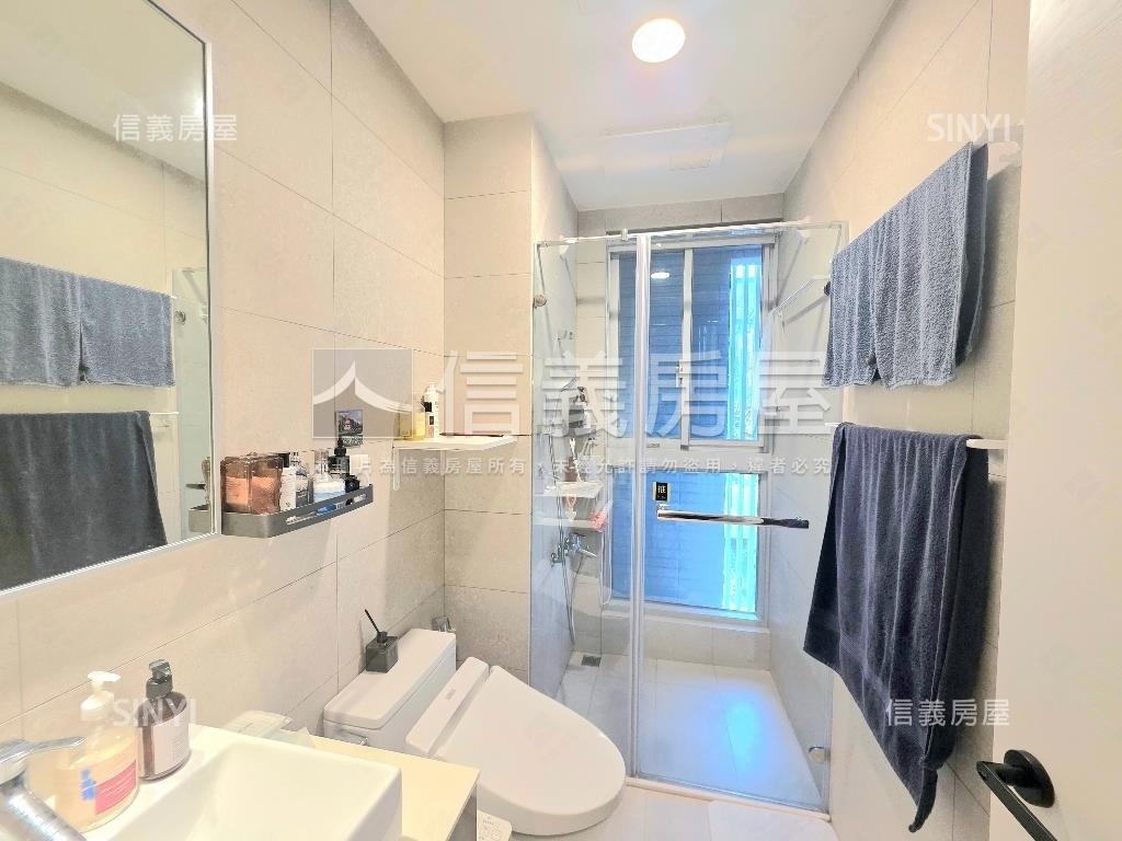 碧國時雍三房附雙平車位房屋室內格局與周邊環境