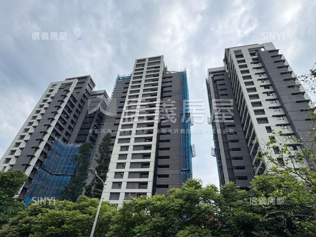 宏築信義２房附坡平車位房屋室內格局與周邊環境