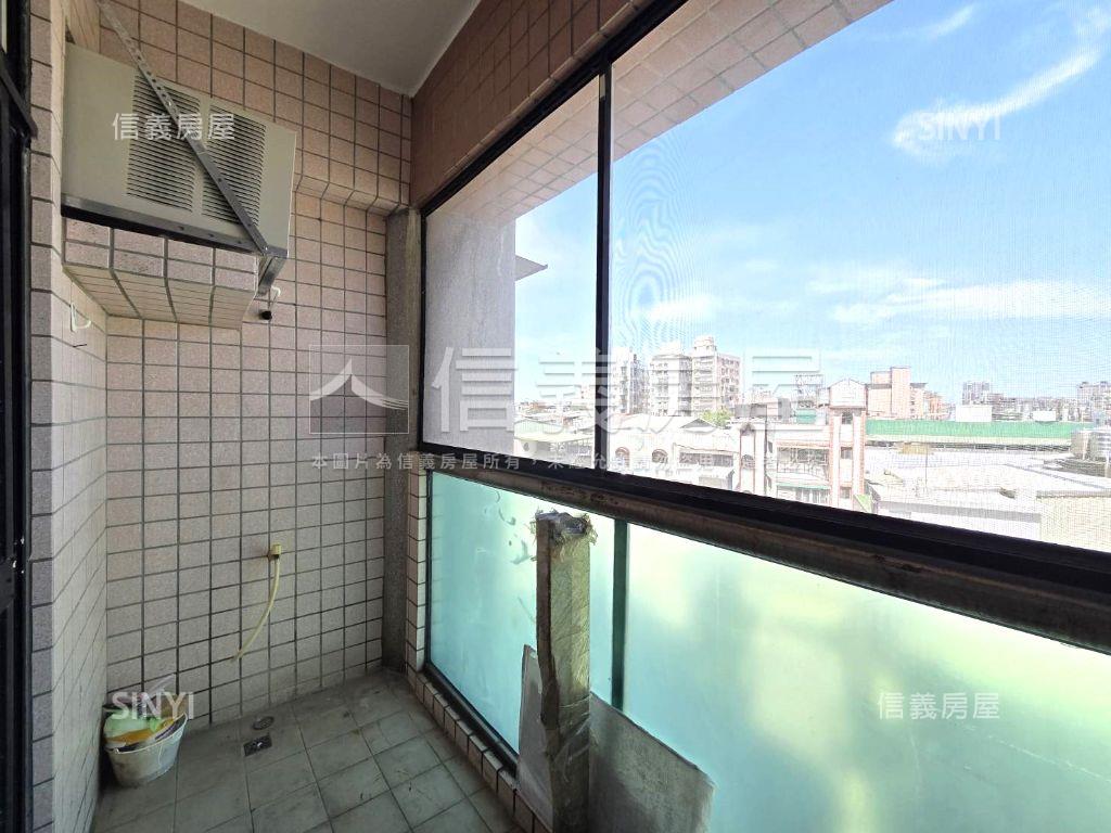 台北景觀大樓方正兩房房屋室內格局與周邊環境