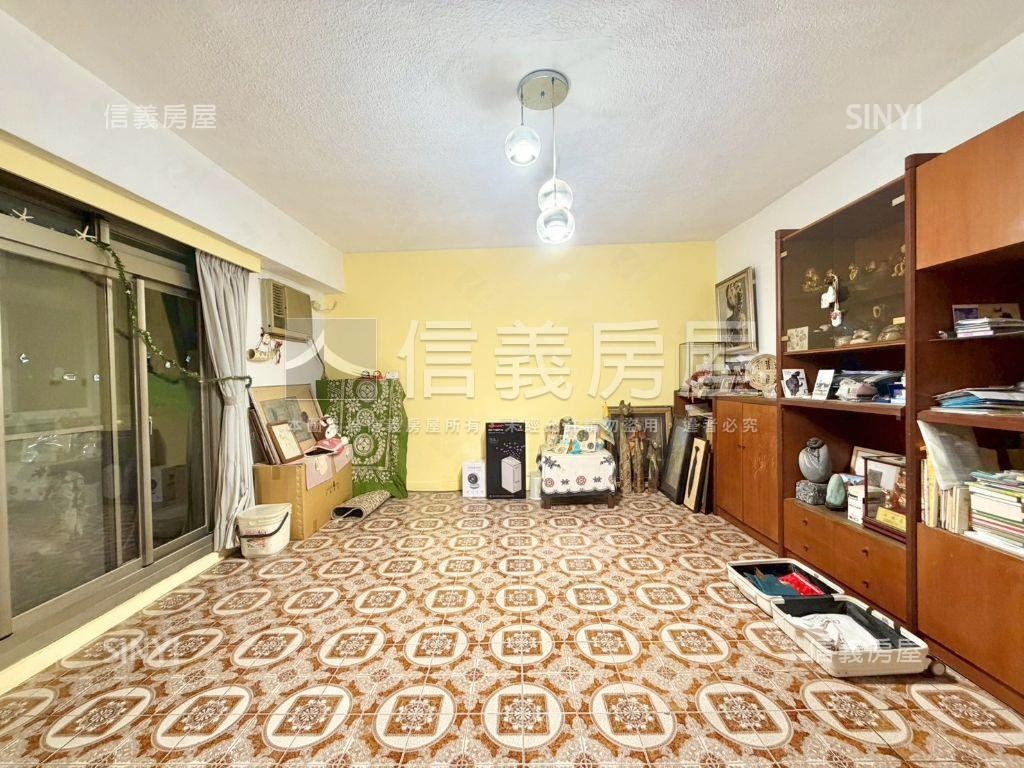 中國花園電梯三房房屋室內格局與周邊環境