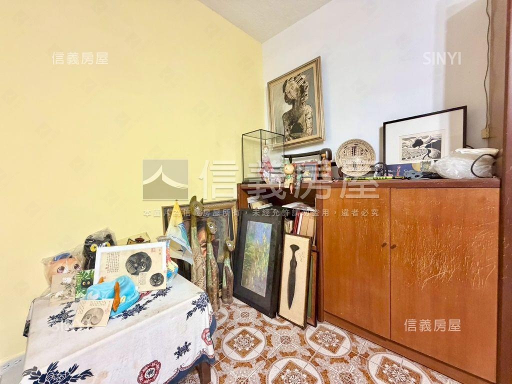 中國花園電梯三房房屋室內格局與周邊環境