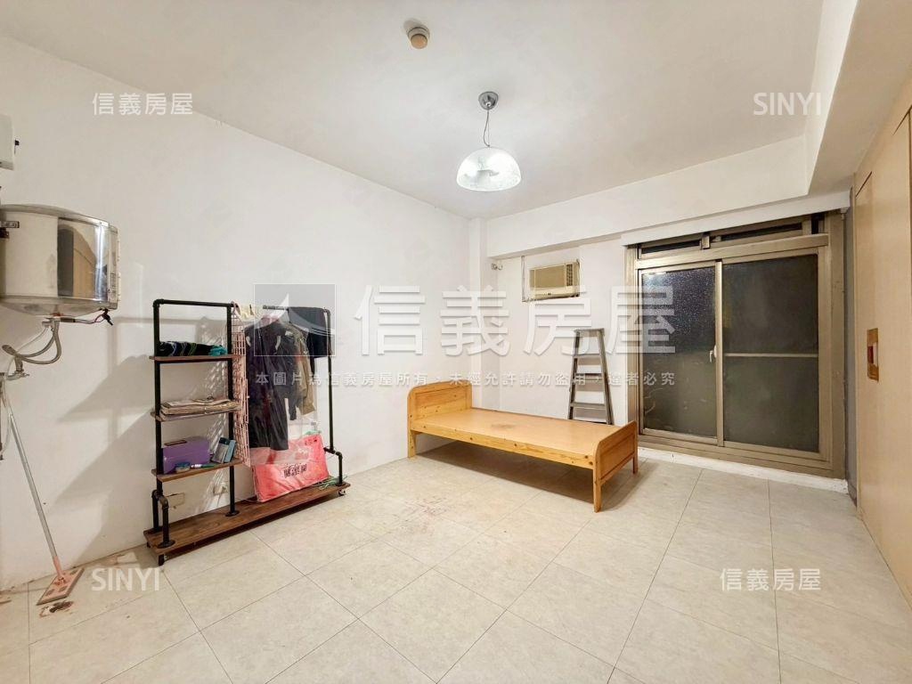 中國花園電梯三房房屋室內格局與周邊環境