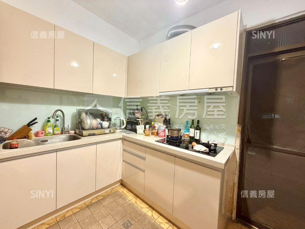 中國花園電梯三房房屋室內格局與周邊環境