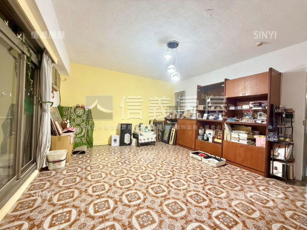 中國花園電梯三房房屋室內格局與周邊環境