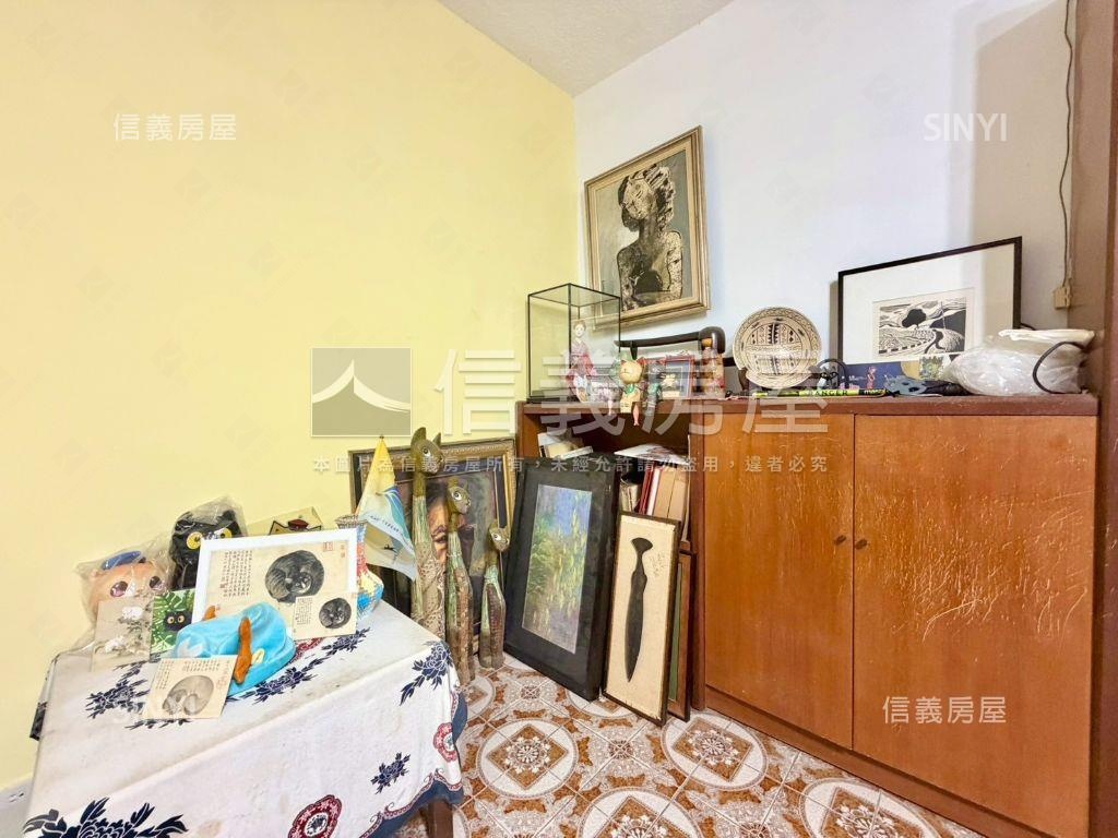 中國花園電梯三房房屋室內格局與周邊環境