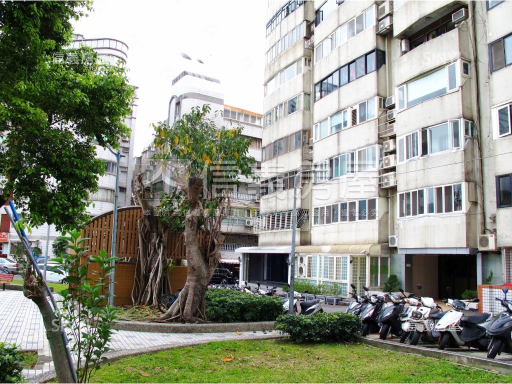 中國花園電梯三房房屋室內格局與周邊環境