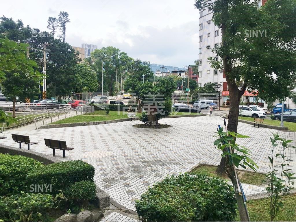 中國花園電梯三房房屋室內格局與周邊環境