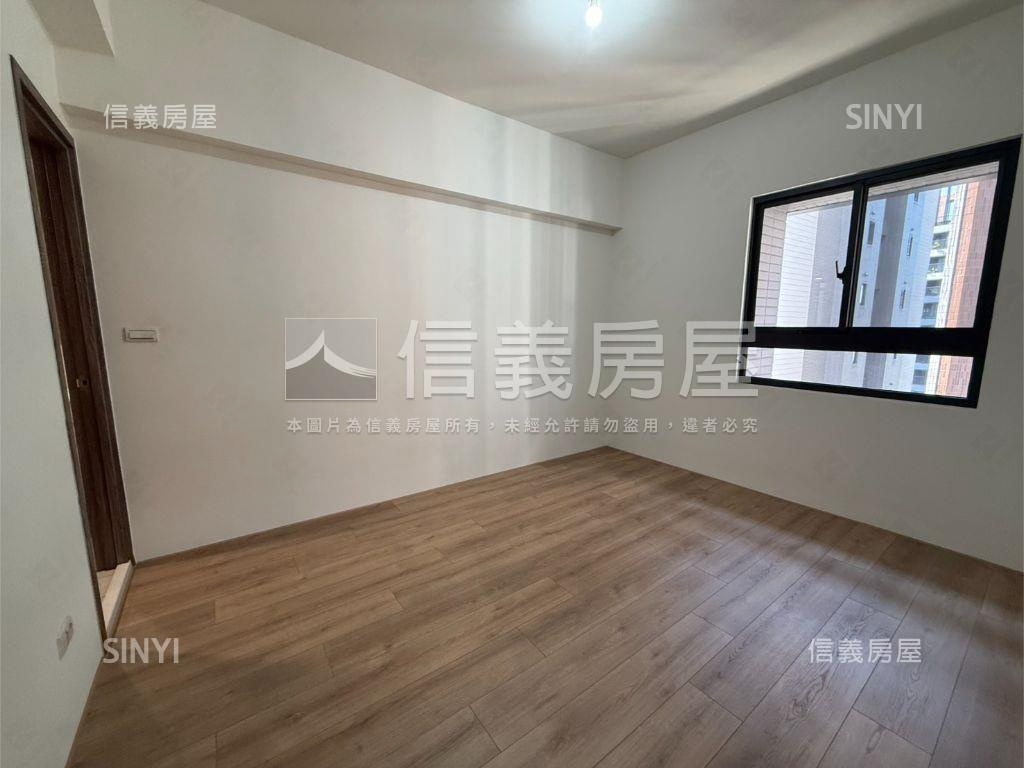 心之所向三房平車稀有釋出房屋室內格局與周邊環境