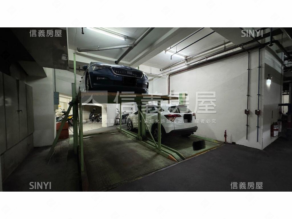 店住３層樓近中清路附車位房屋室內格局與周邊環境