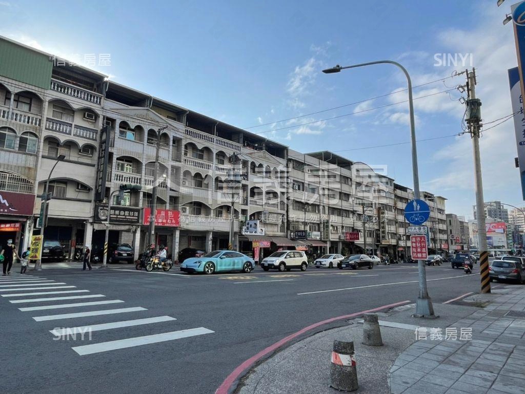 ☆楠梓右昌臨路透天店面房屋室內格局與周邊環境