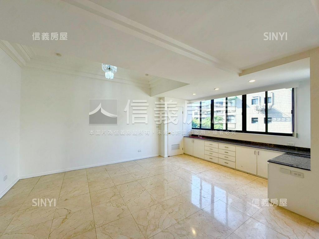 看公園中庭的祥瑞園附車位房屋室內格局與周邊環境