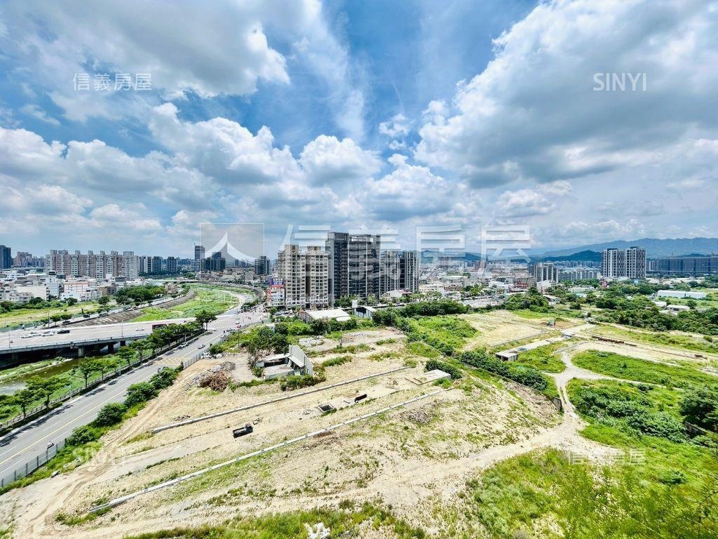 植幸福次頂三房休旅車位房屋室內格局與周邊環境