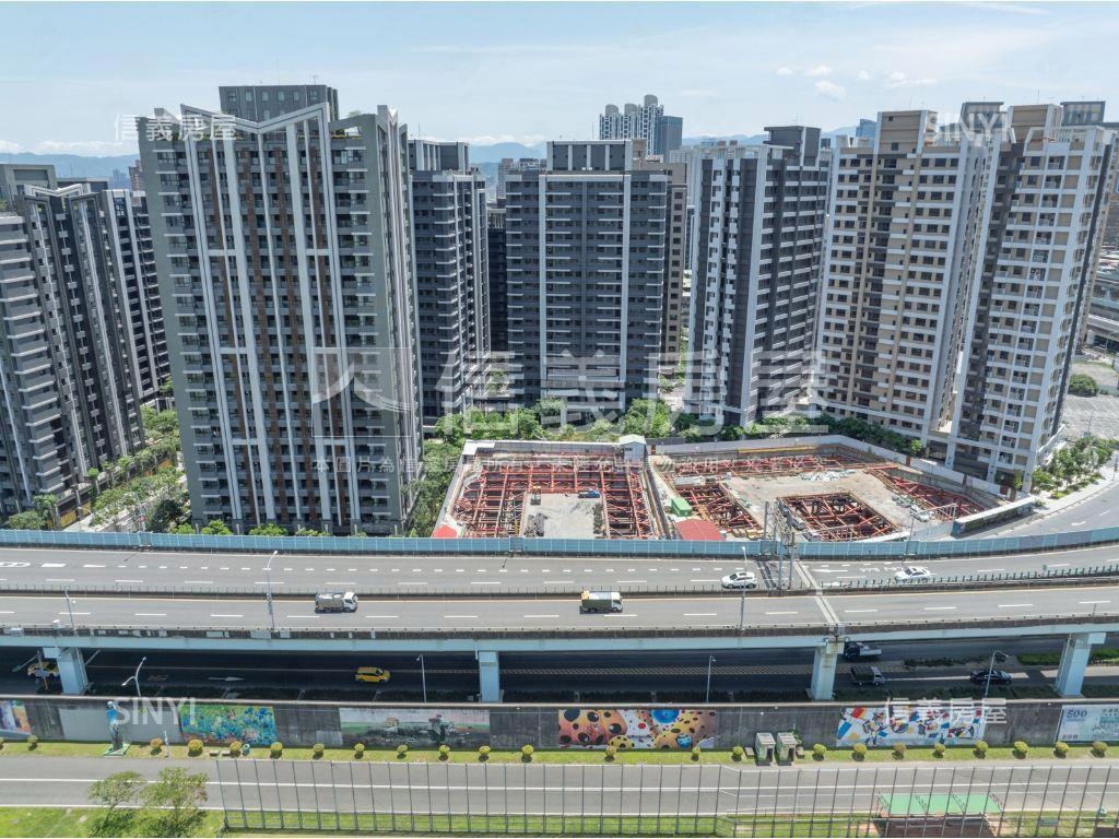 江翠重劃區河景三房車位房屋室內格局與周邊環境