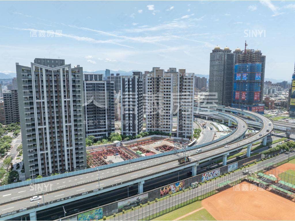 江翠重劃區河景三房車位房屋室內格局與周邊環境
