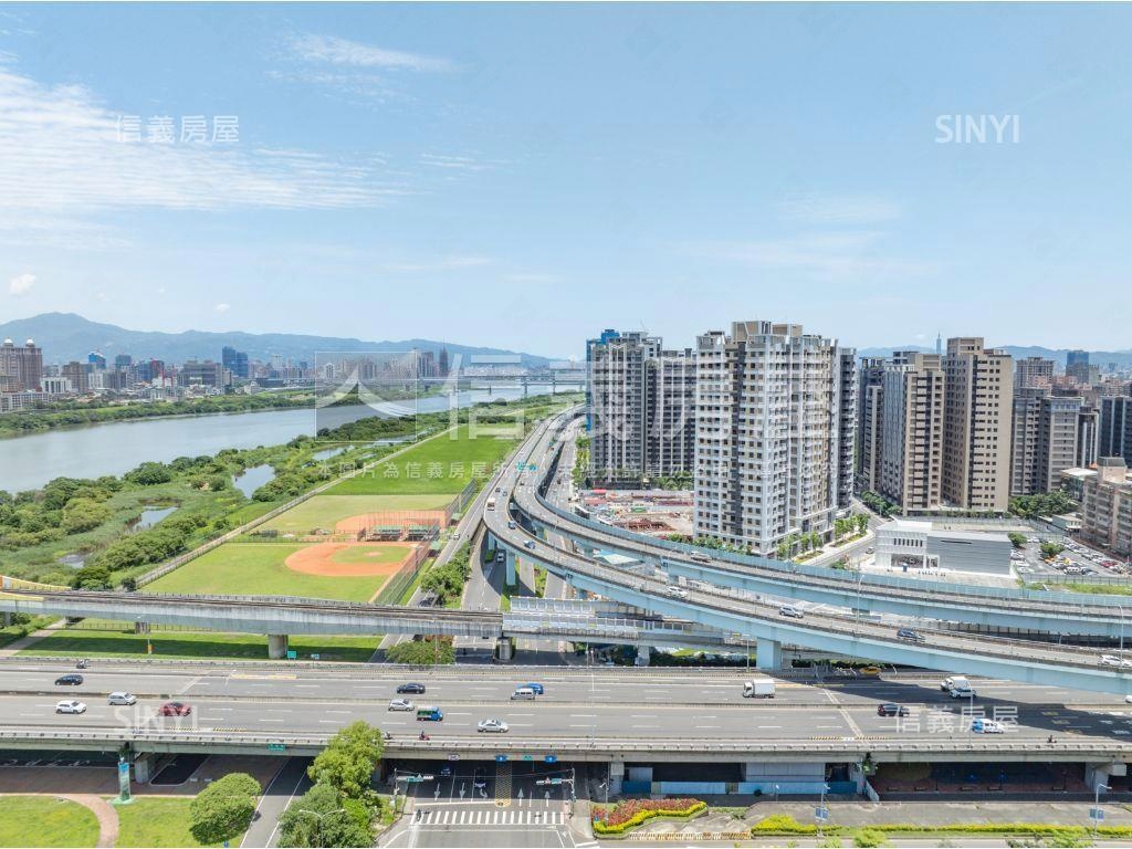 江翠重劃區河景三房車位房屋室內格局與周邊環境