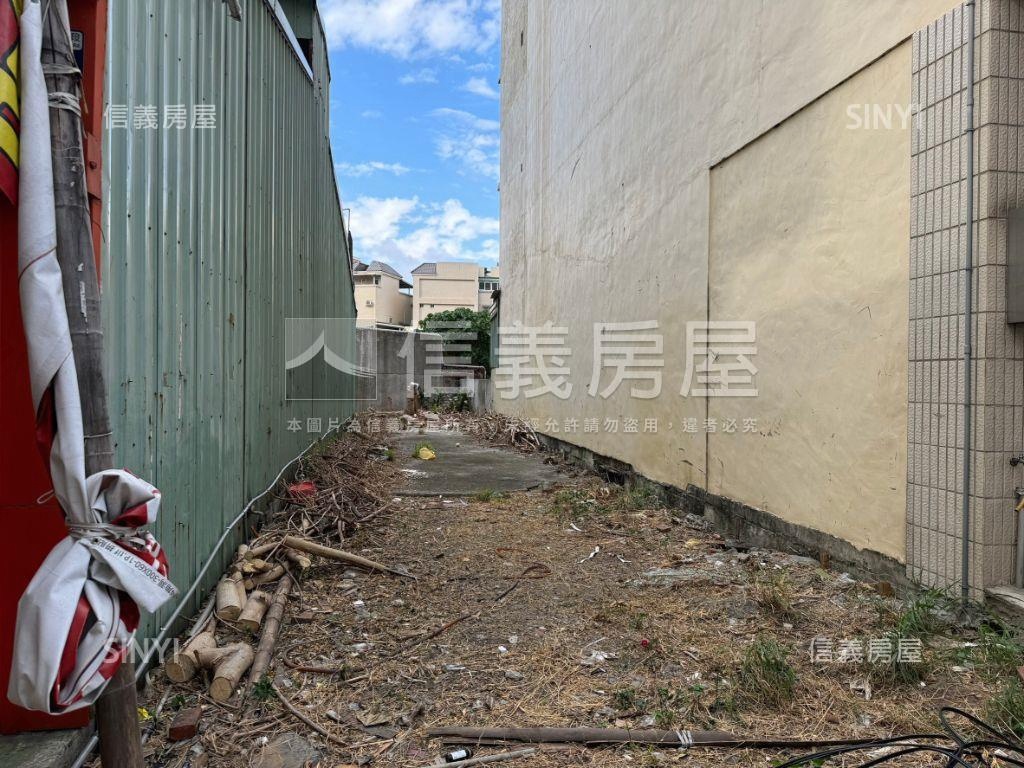 近烏日高鐵站住三土地房屋室內格局與周邊環境