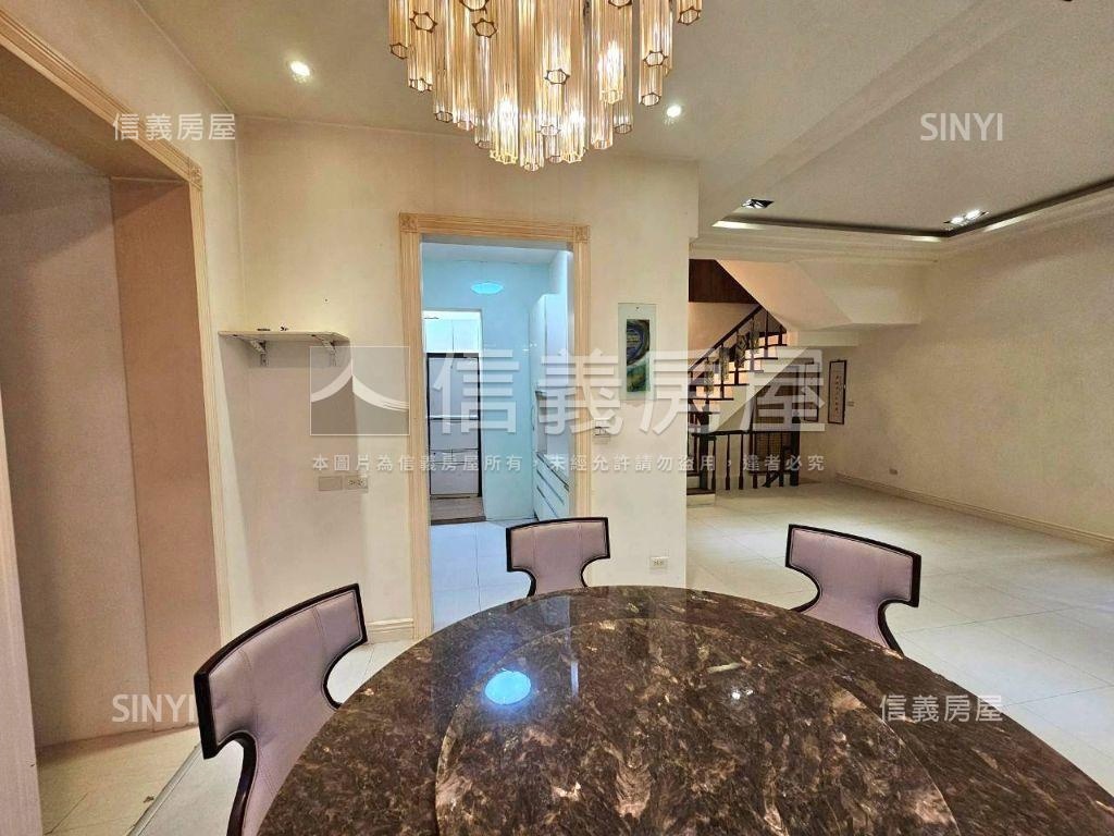 綠中海優質四房車位房屋室內格局與周邊環境