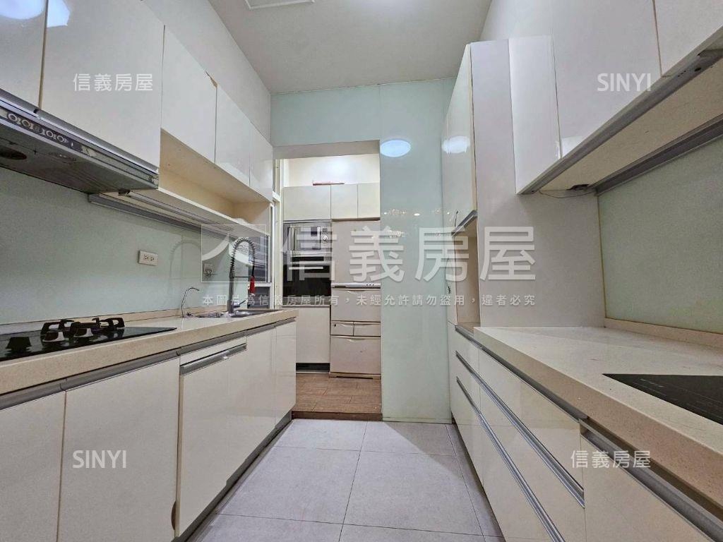 綠中海優質四房車位房屋室內格局與周邊環境