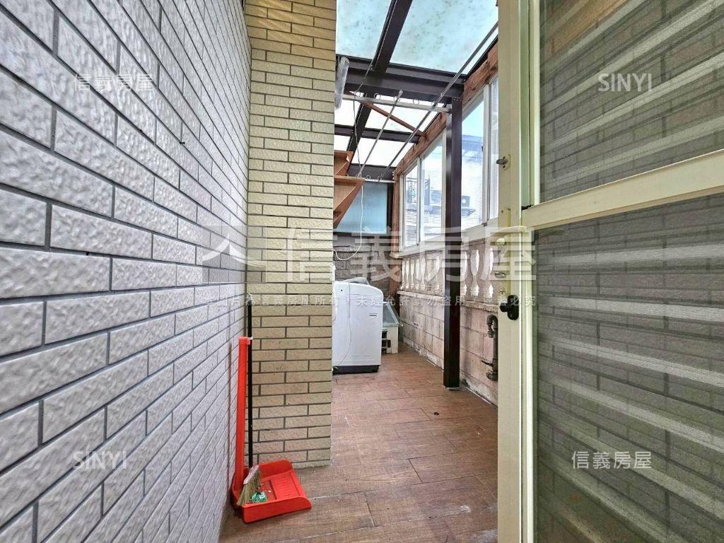 綠中海優質四房車位房屋室內格局與周邊環境