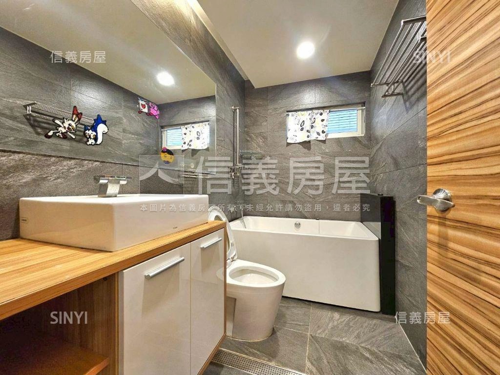 綠中海優質四房車位房屋室內格局與周邊環境