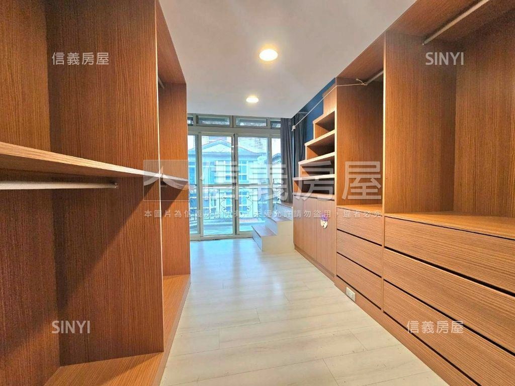 綠中海優質四房車位房屋室內格局與周邊環境