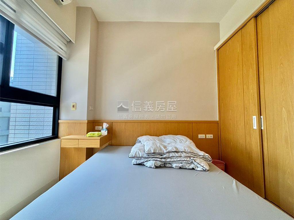 双對ＲＯＯＭ兩房平車房屋室內格局與周邊環境