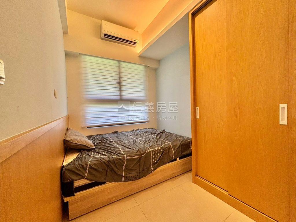 双對ＲＯＯＭ兩房平車房屋室內格局與周邊環境