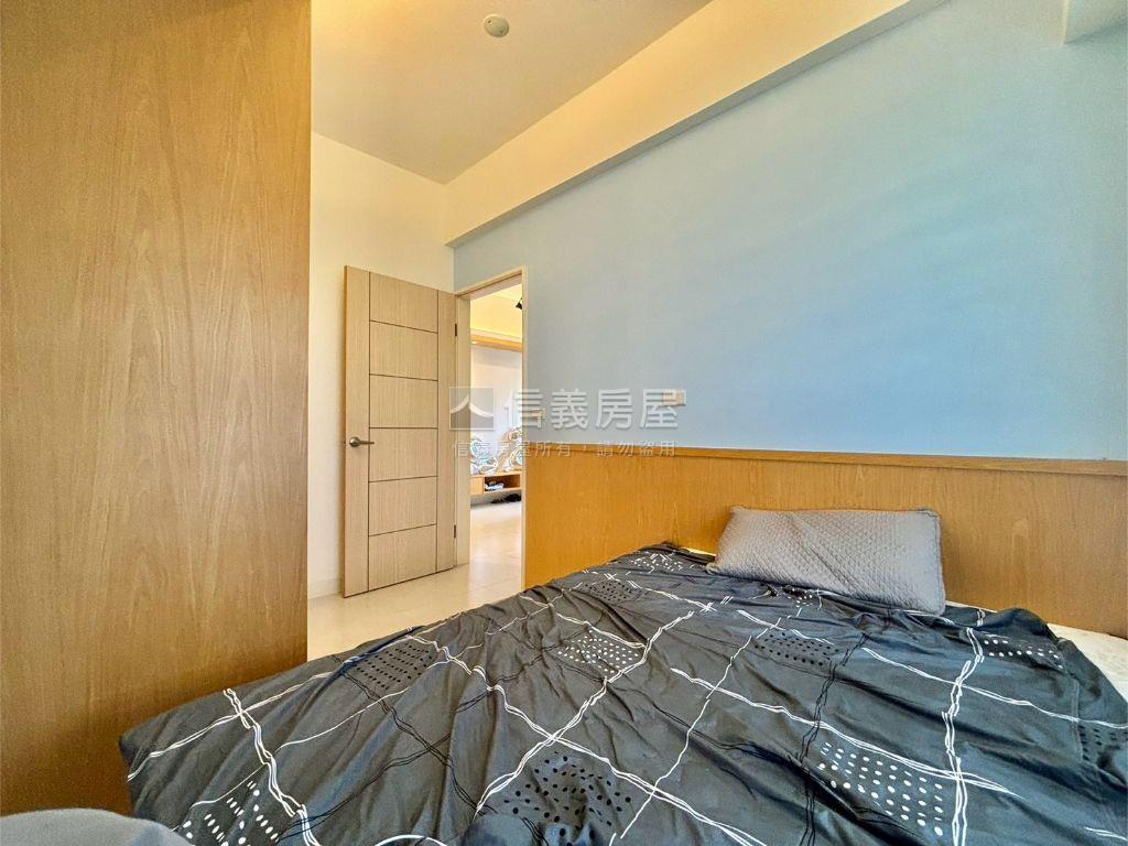 双對ＲＯＯＭ兩房平車房屋室內格局與周邊環境