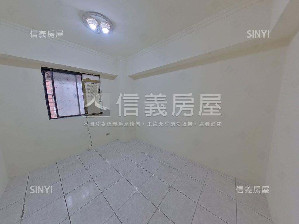 市中心三房房屋室內格局與周邊環境