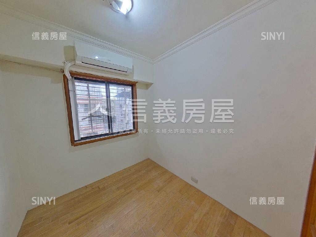 市中心三房房屋室內格局與周邊環境