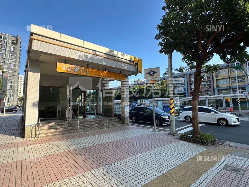 遠雄首府精緻高樓２房房屋室內格局與周邊環境