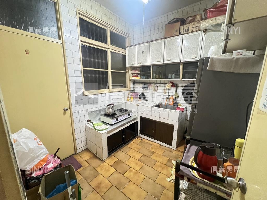 華聲街精品２樓房屋室內格局與周邊環境