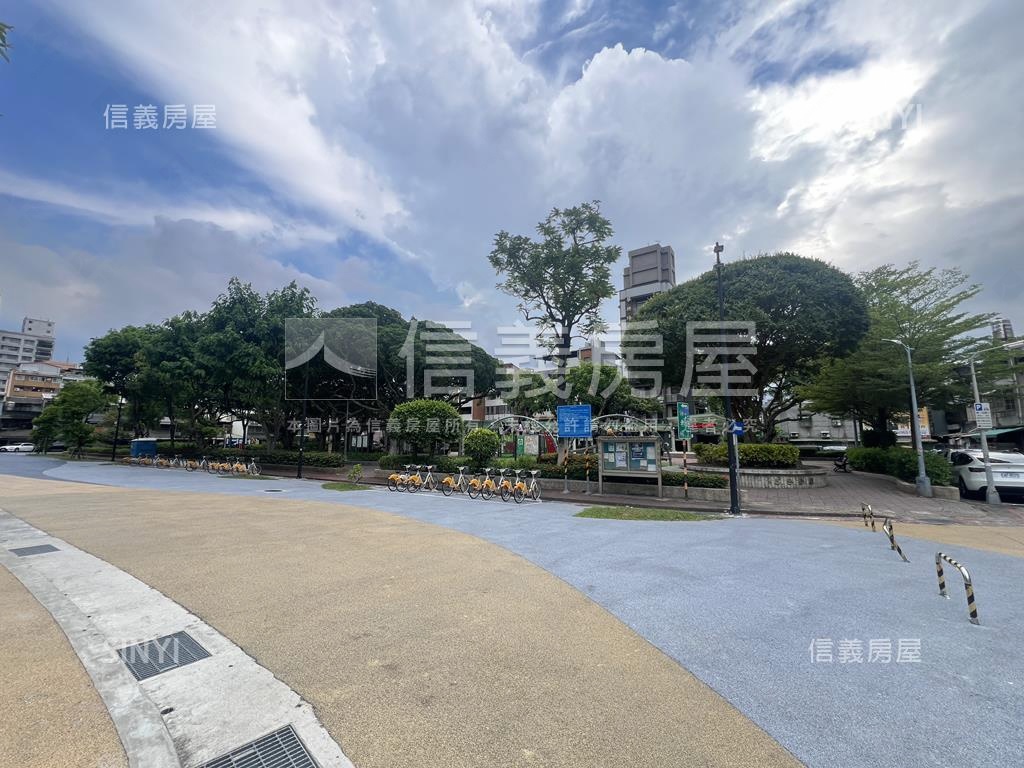 華聲街精品２樓房屋室內格局與周邊環境