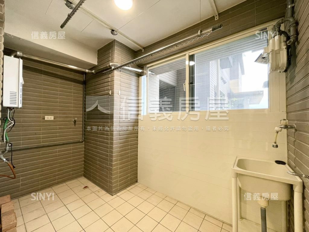 七張商圈精品二房房屋室內格局與周邊環境