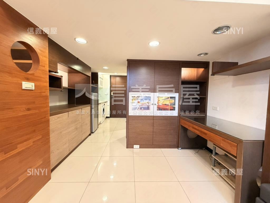 新板特區質感套房房屋室內格局與周邊環境